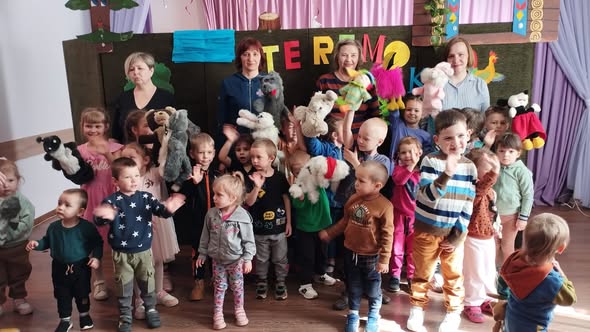 leļļu teātris "Teremok" viesojas Briģu KN bērnu pasākums "Karuselis"